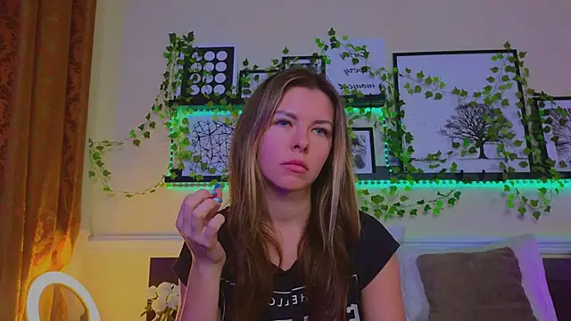 Real Tini online show from January 2025 12:56:01 PM