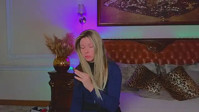 Real Tini online show from February 2026 06:17:01 AM