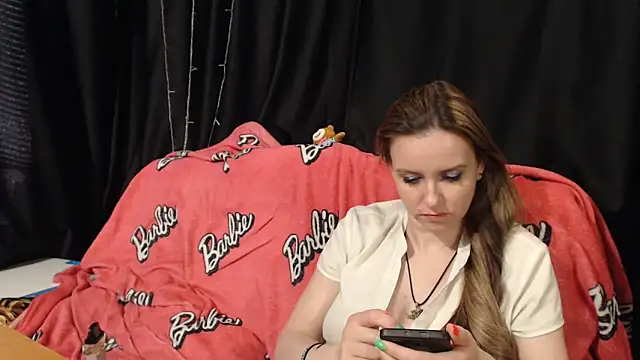 Snapshot of Milana69 chatting on May 2026 03:06:01 PM Milana69 online show from May 2026 03:06:01 PM
