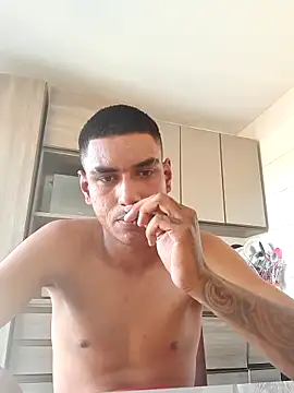 fernandes v online show from March 2025 07:40:01 PM