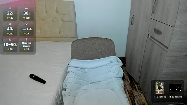 emily1  online show from October 2025 11:18:01 AM