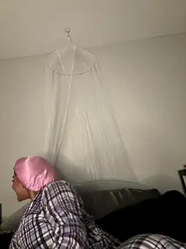 Lickplayofficial online show from November 2025 03:27:02 AM