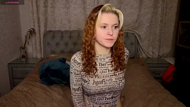 rocky foxy online show from December 2025 09:42:02 PM