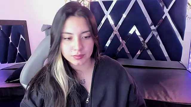 Snapshot of Lia_14_ chatting on February 2025 05:33:01 PM Lia 14 online show from February 2025 05:33:01 PM