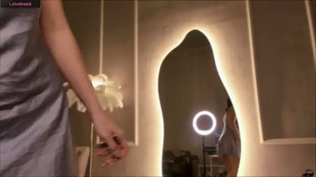 Eli Llie online show from February 2025 01:30:02 PM