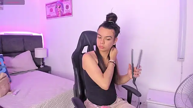 Megan Miles02 online show from November 2025 09:59:01 PM