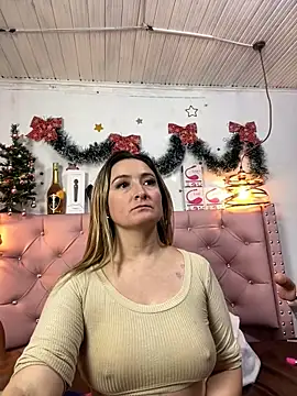 Snapshot of antonella87 chatting on December 2024 02:41:02 AM antonella87 online show from December 2024 02:41:02 AM