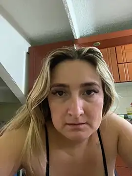 Snapshot of antonella87 chatting on January 2025 07:48:01 PM antonella87 online show from January 2025 07:48:01 PM