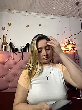 Snapshot of antonella87 chatting on March 2025 01:59:02 AM antonella87 online show from March 2025 01:59:02 AM