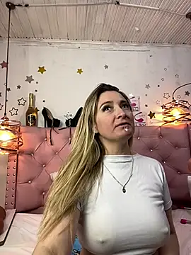 Snapshot of antonella87 chatting on March 2025 01:56:02 AM antonella87 online show from March 2025 01:56:02 AM