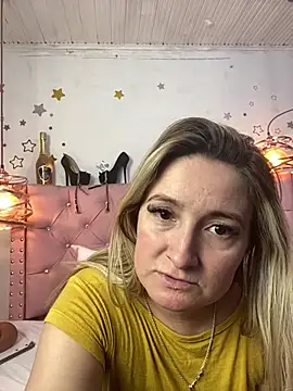 Snapshot of antonella87 chatting on March 2025 01:32:02 AM antonella87 online show from March 2025 01:32:02 AM