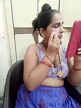 Snapshot of reemacouple007 chatting on September 2025 04:56:01 AM reemacouple007 online show from September 2025 04:56:01 AM