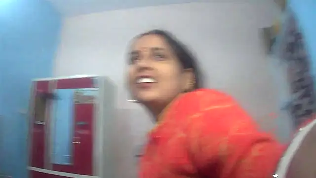 reemacouple007 online show from November 2025 04:11:02 AM