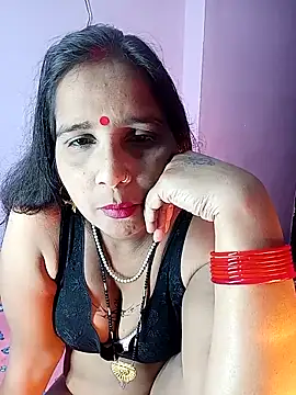 reemacouple007 online show from February 2026 06:58:01 PM