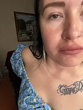 Roxana Bell online show from April 2026 09:39:33 PM