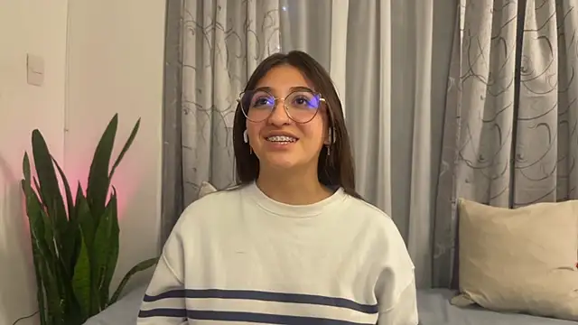 zoe moon18 online show from January 2025 05:10:02 AM