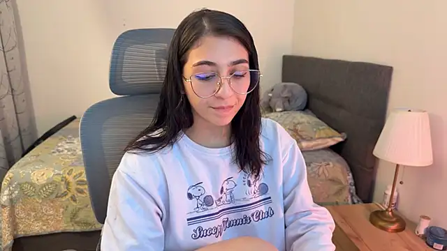 zoe moon18 online show from September 2025 02:55:01 AM