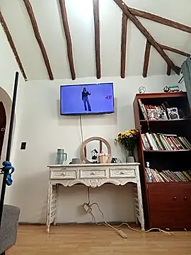 Snapshot of tata_laima__ chatting on May 2026 02:32:02 PM tata laima online show from May 2026 02:32:02 PM