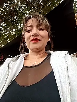 Snapshot of tata_laima__ chatting on May 2026 02:23:01 PM tata laima online show from May 2026 02:23:01 PM
