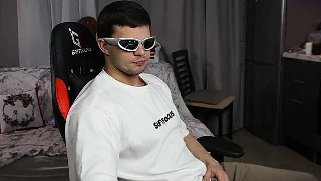 danielkraigforu online show from January 2025 07:21:01 PM