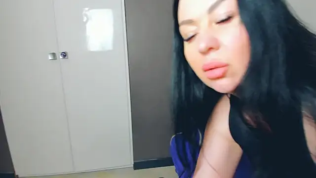 LayaFlow online show from February 2026 12:12:01 PM