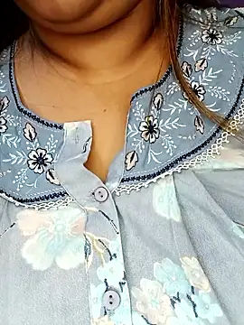 Ravina patil1 online show from November 2025 07:26:01 PM