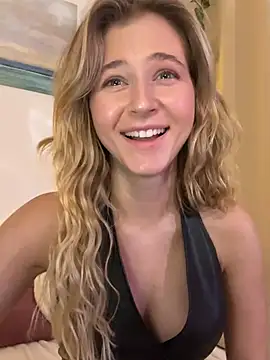 LunaRase online show from December 2024 02:33:01 PM