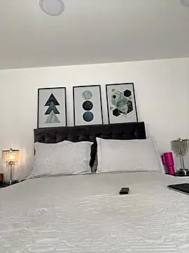 exoticcute online show from November 2025 03:27:02 PM