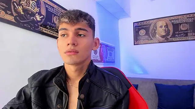 EstebanPerez  online show from December 2024 12:12:02 PM