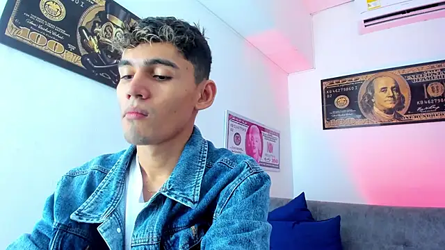 EstebanPerez  online show from December 2024 12:06:01 PM