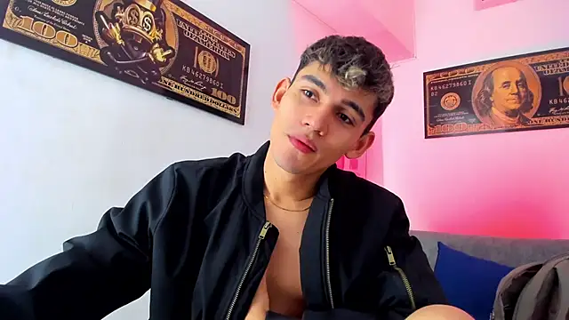 EstebanPerez  online show from December 2024 12:13:02 PM