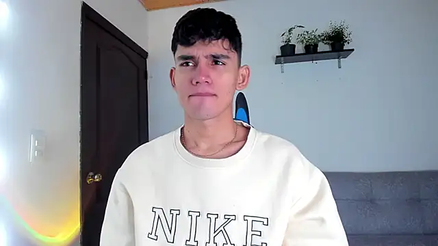 EstebanPerez  online show from January 2025 12:52:01 PM