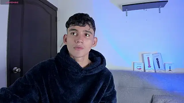 EstebanPerez  online show from February 2025 10:22:02 PM
