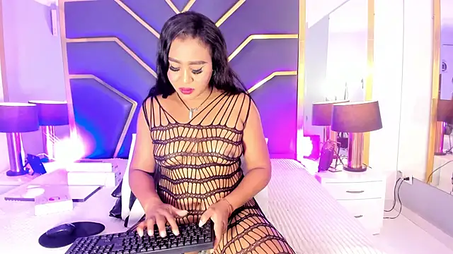 Snapshot of Scarlettt_Ass chatting on February 2025 11:54:02 AM Scarlettt Ass online show from February 2025 11:54:02 AM