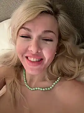 Snapshot of propertyofdaddy chatting on March 2025 07:24:01 AM propertyofdaddy online show from March 2025 07:24:01 AM