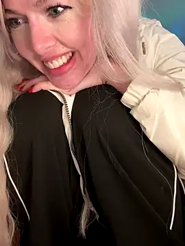 Snapshot of propertyofdaddy chatting on December 2025 05:13:01 AM propertyofdaddy online show from December 2025 05:13:01 AM