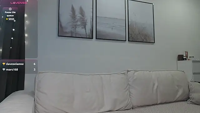 Snapshot of Linaa_Land chatting on January 2025 06:00:01 PM Linaa Land online show from January 2025 06:00:01 PM