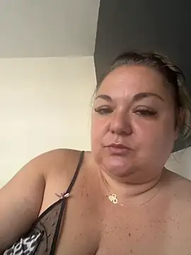 MikyVesela online show from June 2026 08:15:02 AM