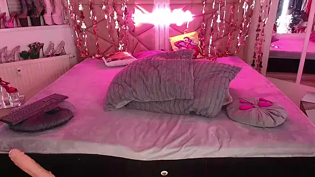 bonnievonclyde online show from February 2025 07:16:01 PM