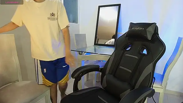 Snapshot of _nickconnor01 chatting on November 2025 03:06:02 AM nickconnor01 online show from November 2025 03:06:02 AM