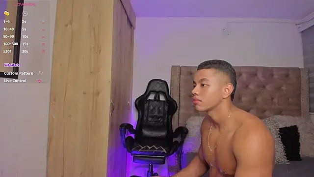 Snapshot of _Jackson_Brown chatting on October 2025 01:57:01 AM Jackson Brown online show from October 2025 01:57:01 AM