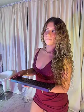 Snapshot of Melina-Smith chatting on June 2026 10:31:01 PM Melina-Smith online show from June 2026 10:31:01 PM