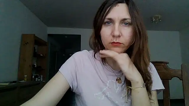 Snapshot of JasmineGlamour chatting on May 2026 06:02:02 PM JasmineGlamour online show from May 2026 06:02:02 PM