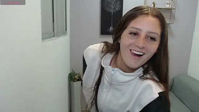 valerie diaz1 online show from October 2025 01:23:01 PM