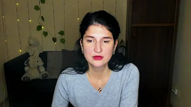 Alianna Solo Kisses online show from January 2025 12:30:02 PM