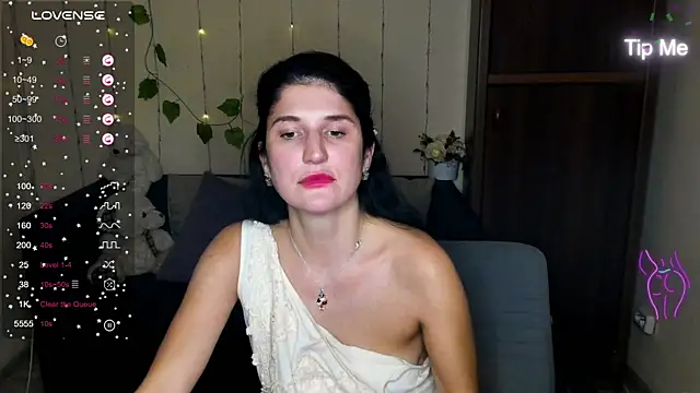 Alianna Solo Kisses online show from January 2025 06:01:02 PM