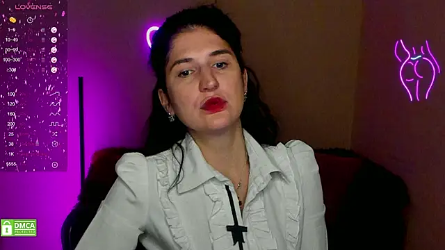 Alianna Solo Kisses online show from January 2025 06:31:02 AM