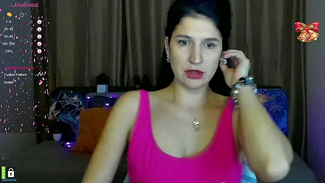 Alianna Solo Kisses online show from February 2025 06:29:01 AM