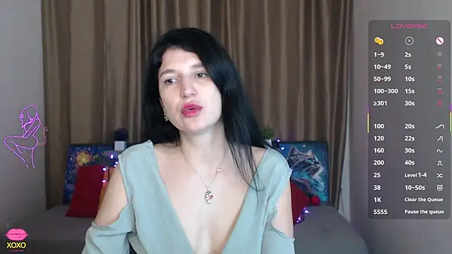 Alianna Solo Kisses online show from March 2025 12:00:01 PM