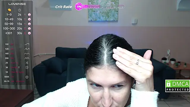 Alianna Solo Kisses online show from October 2025 05:26:02 AM